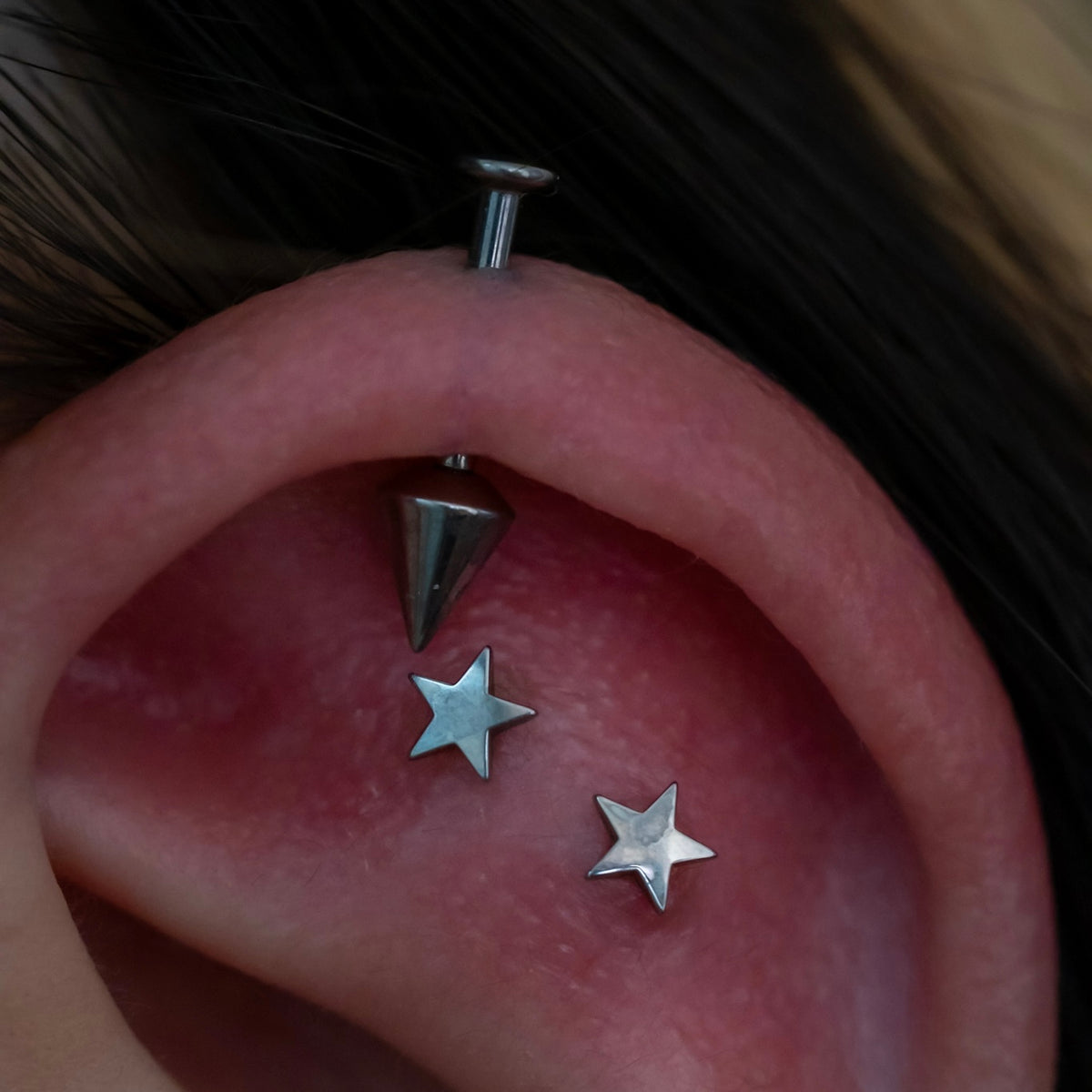 Helix Flat Faux Rook Piercing – - Main Image